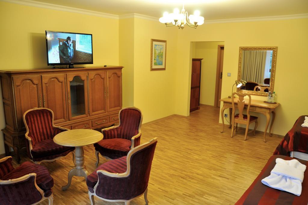 Hotel Mir-Jan Spa Ladek-Zdroj Room photo