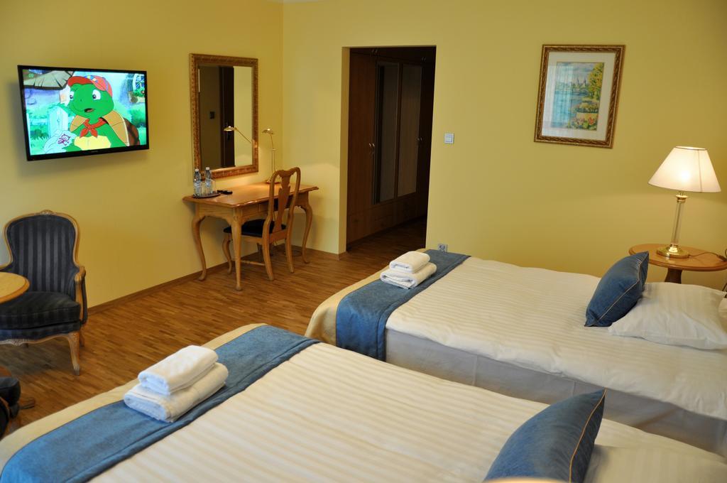 Hotel Mir-Jan Spa Ladek-Zdroj Room photo